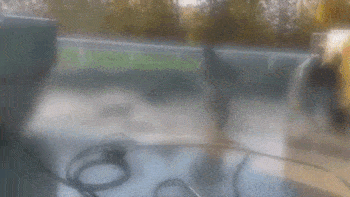 армия-когда-стало-скучно-шланг-помывка-3439066.gif