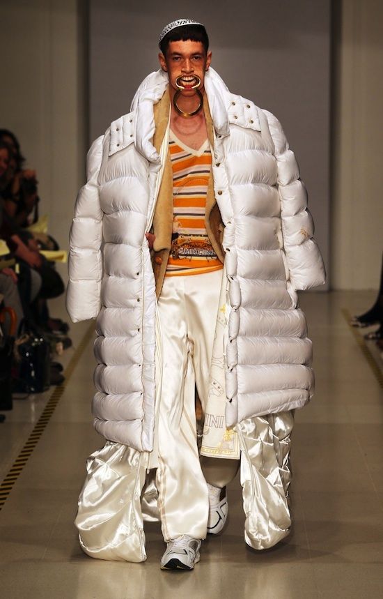 0e5aa17f324f9814155bfa166bc99611--strange-fashion-quirky-fashion.jpg