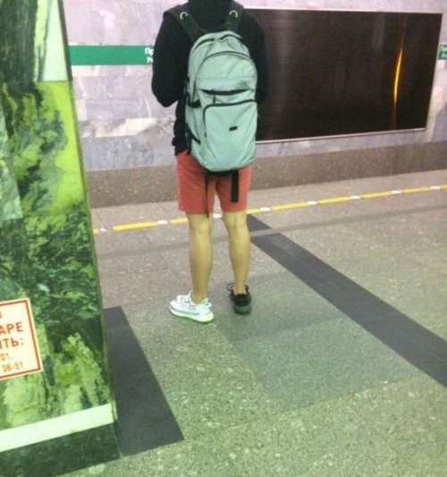 1505934284_modniki-v-metro-17.jpg