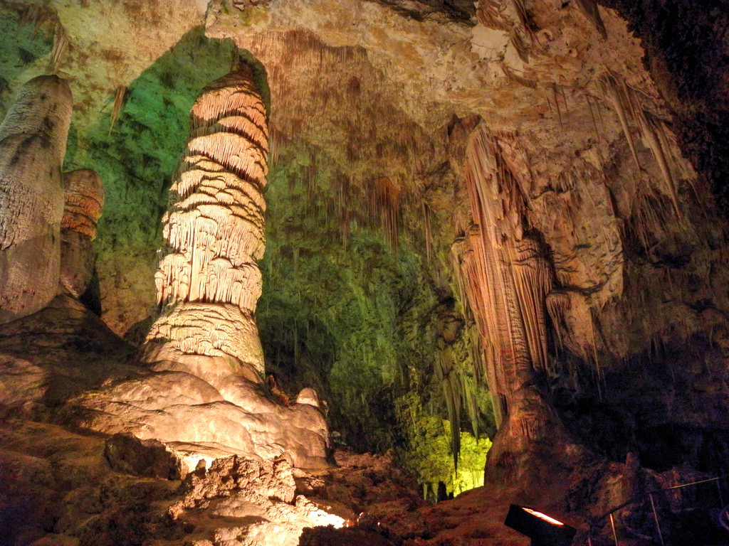 15795673077_deba237d96_b.jpg