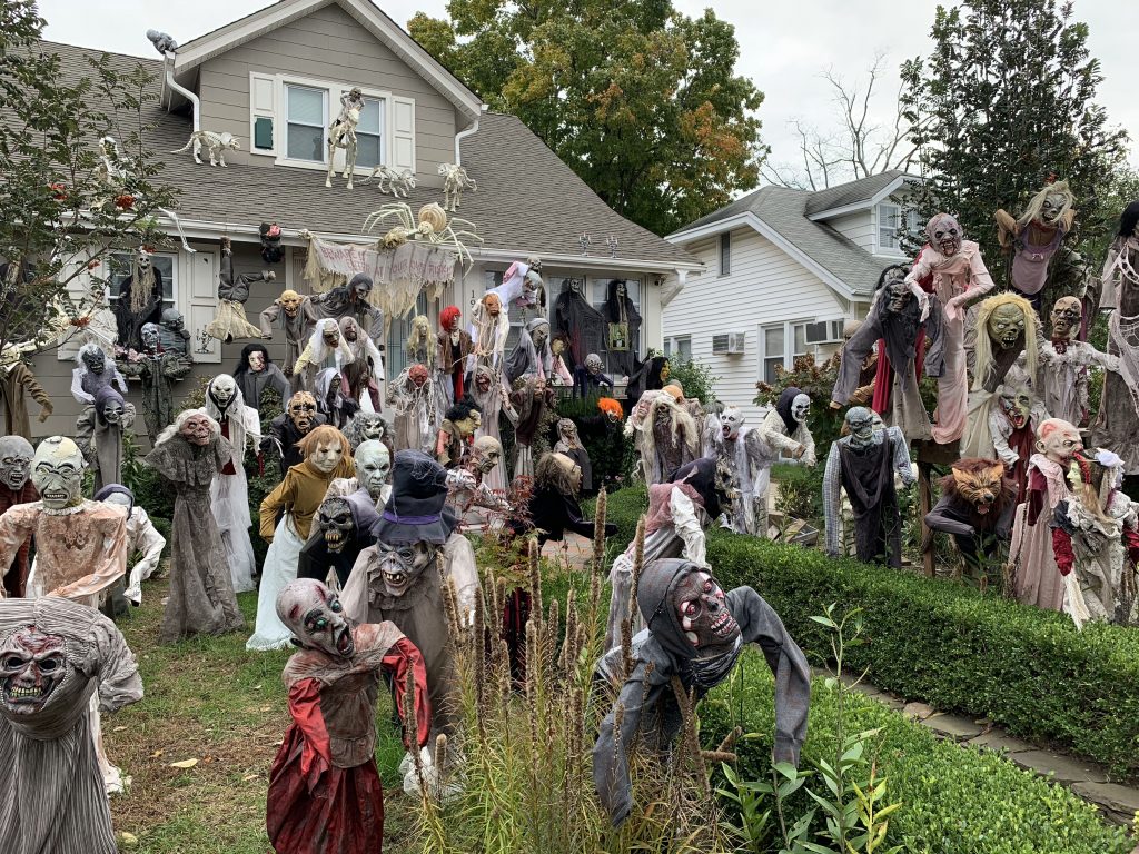 15_CATERS_HALLOWEEN_HOUSE_12-1024x768.jpg
