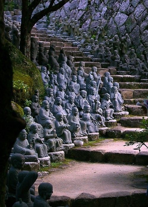 17b8461d4311bda9071cc900faafb030--kyoto-japan-hiroshima-japan.jpg