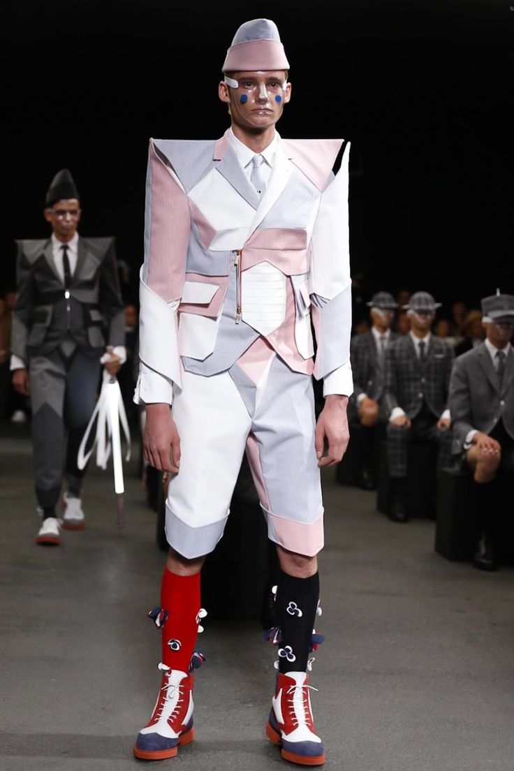 4f5ed85a4a18c498987a48beea1dec54--crazy-art-man-fashion.jpg