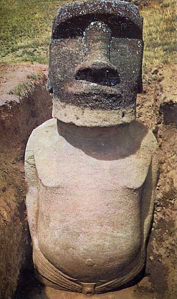 easter-statues-3jpg.jpg