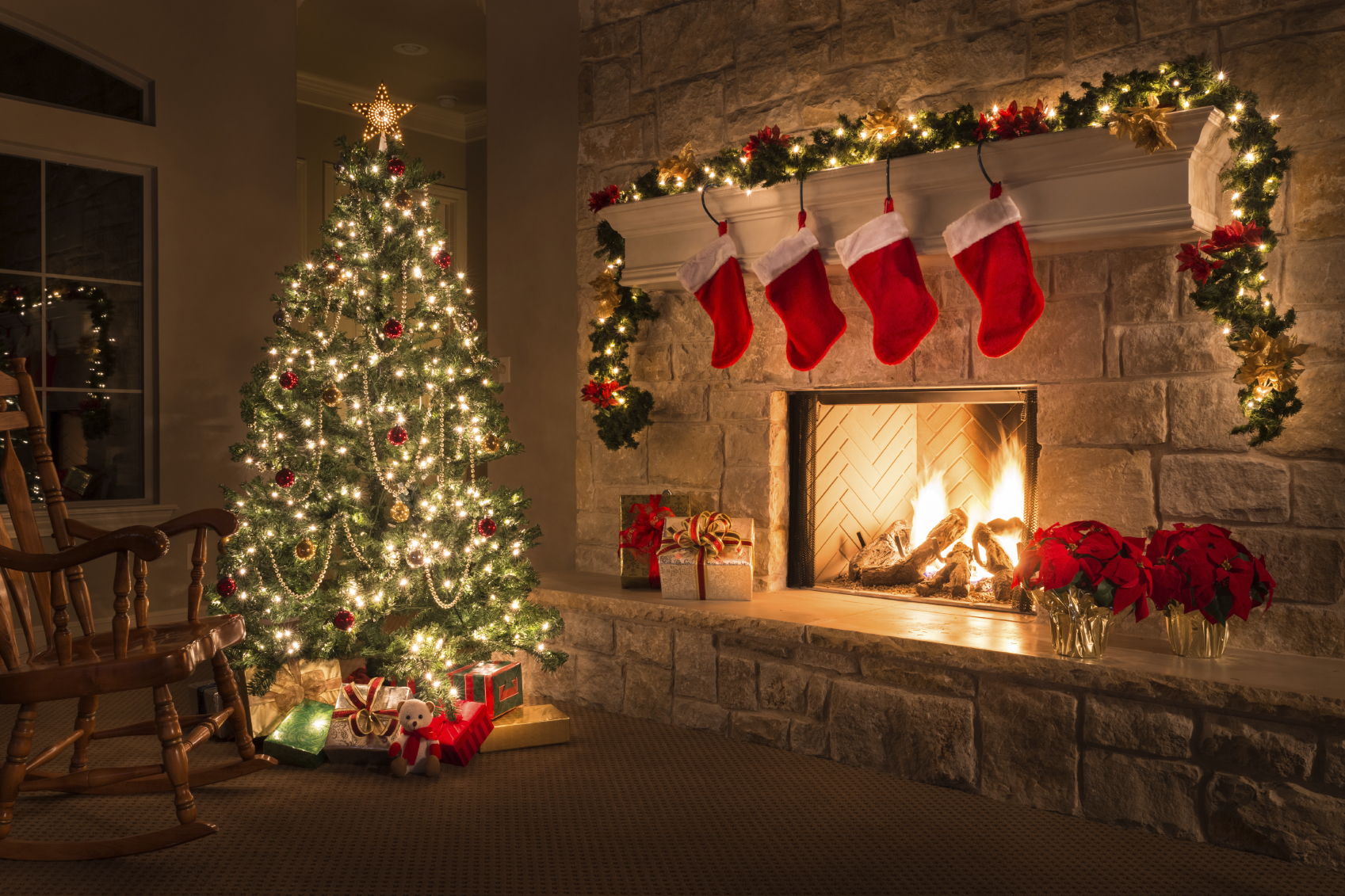Fireplace-and-tree-iStock_000073654441_Medium.jpg