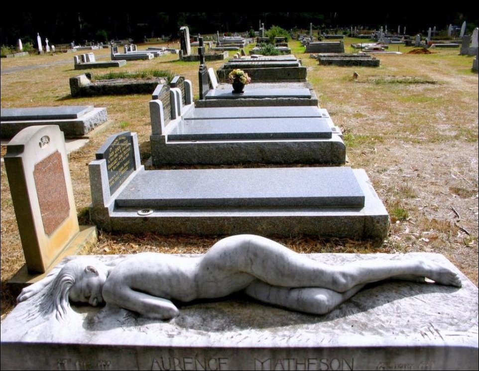 gravestone-034.jpg