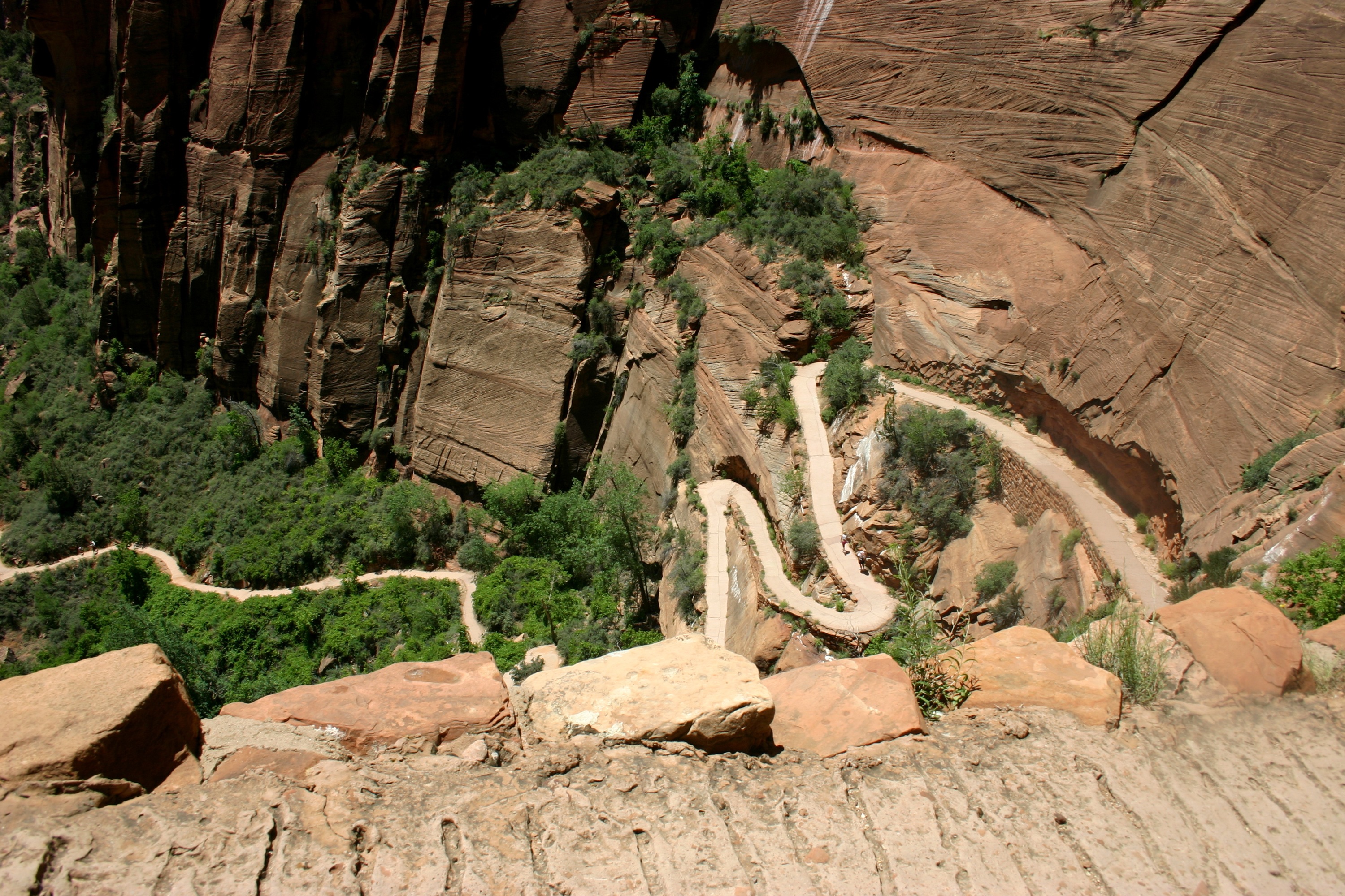 Hiking_The_West_Rim_Of_Zion_National_Park_from_Lava_Point_To_The_Grotto2.jpg