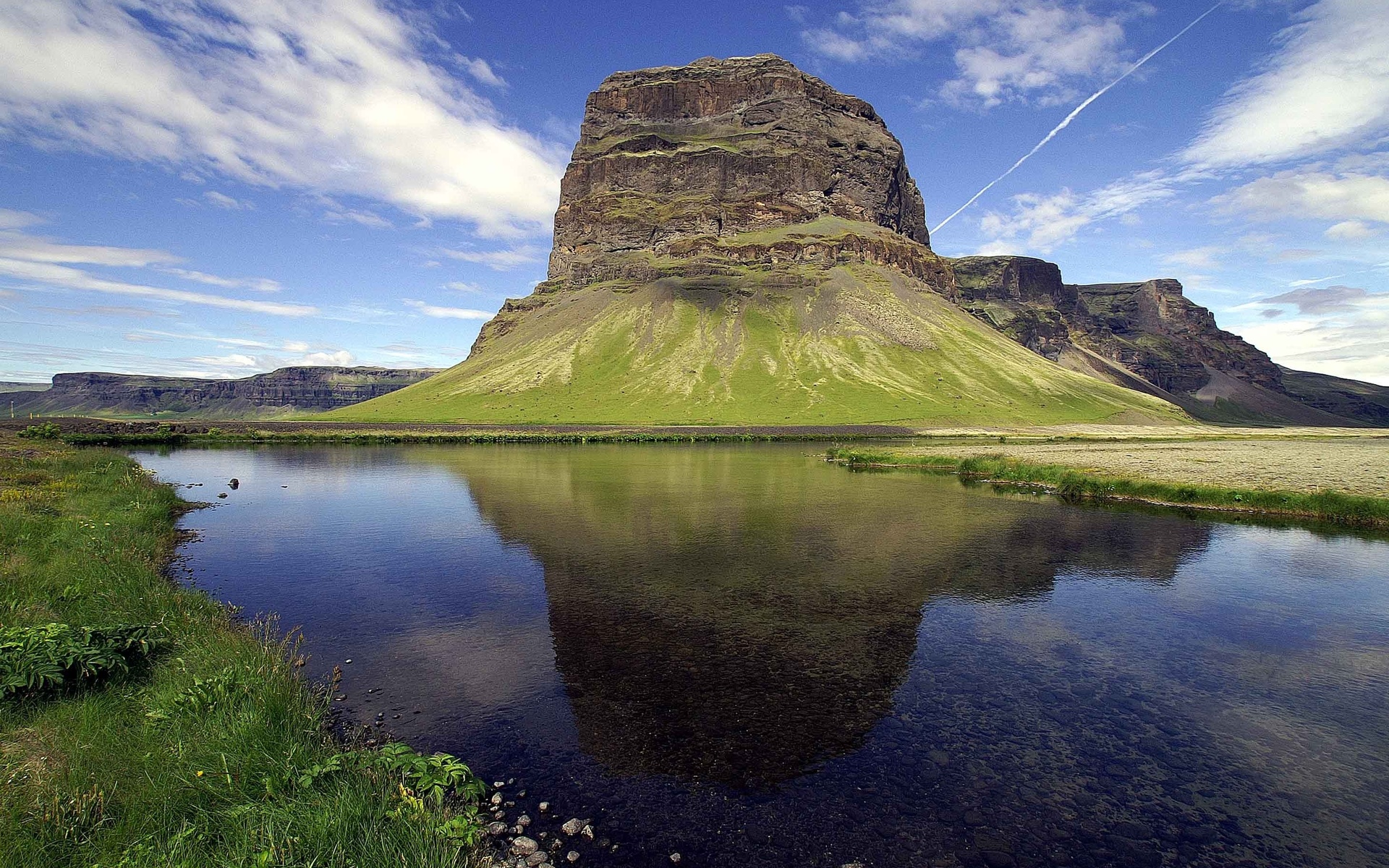 lake-with-turn-looking-mountain-in-background.jpg