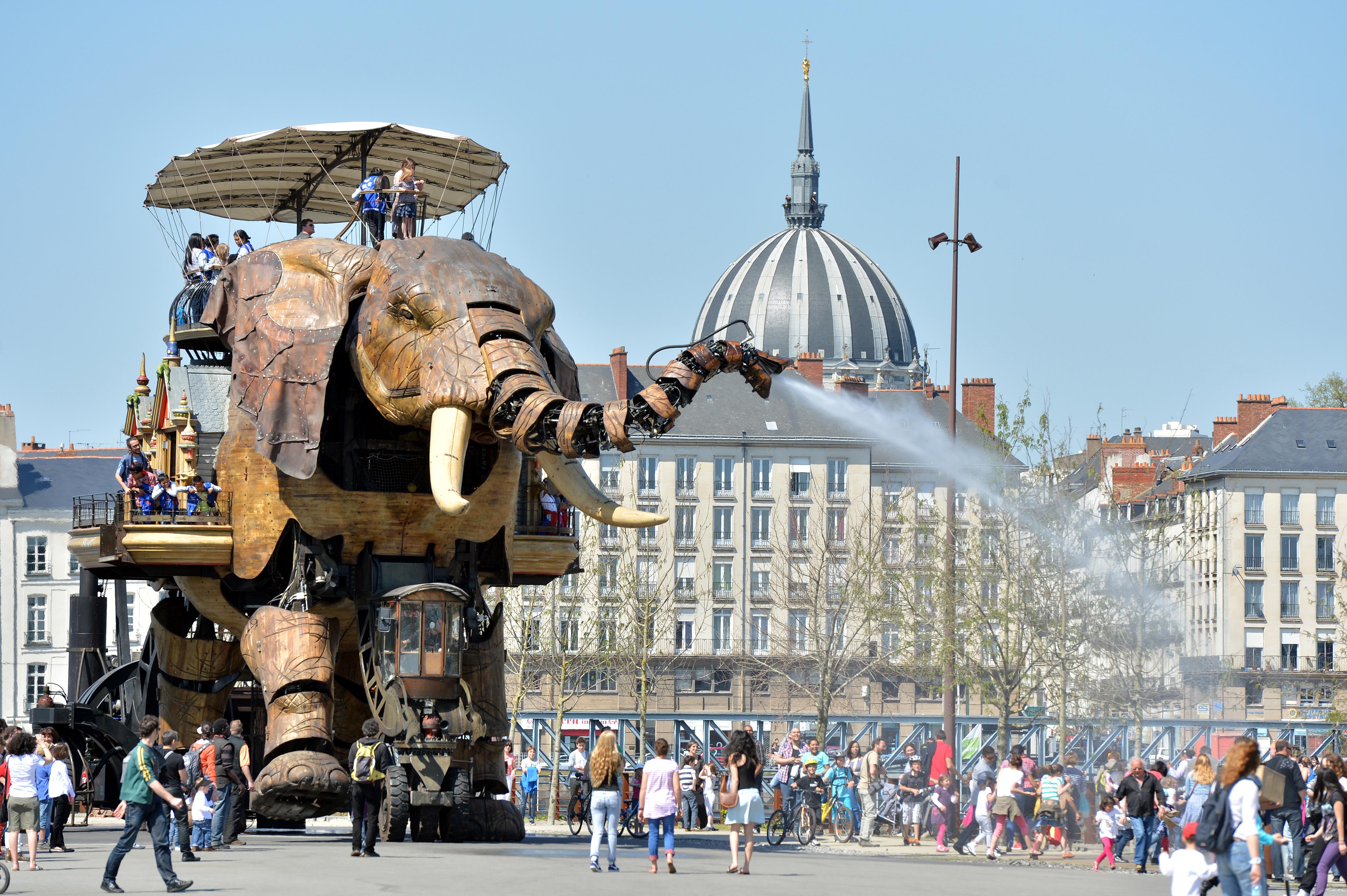 les_machines_de_lile._nantes_le_grand_elephantc_j_do_billaud_fin_juillet_2018.jpg