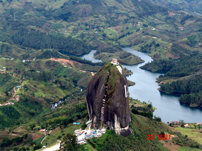 piedra-del-peñol-guatapé-3.jpg