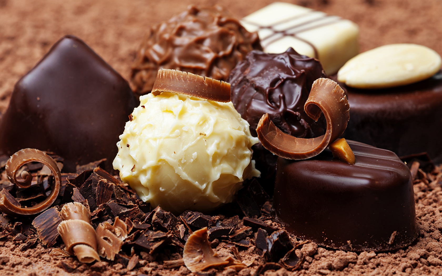 Sweets_Candy_Chocolate_489871_1680x1050.jpg