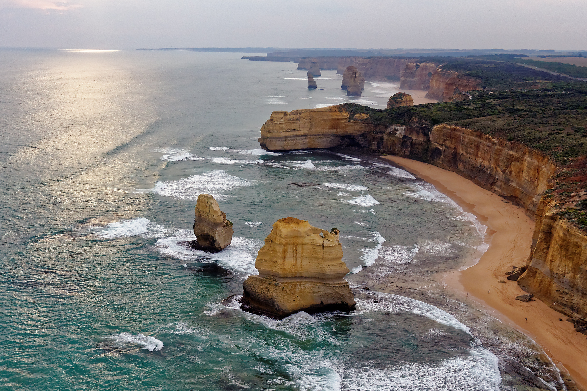 The_Twelve_Apostles_2011.jpg