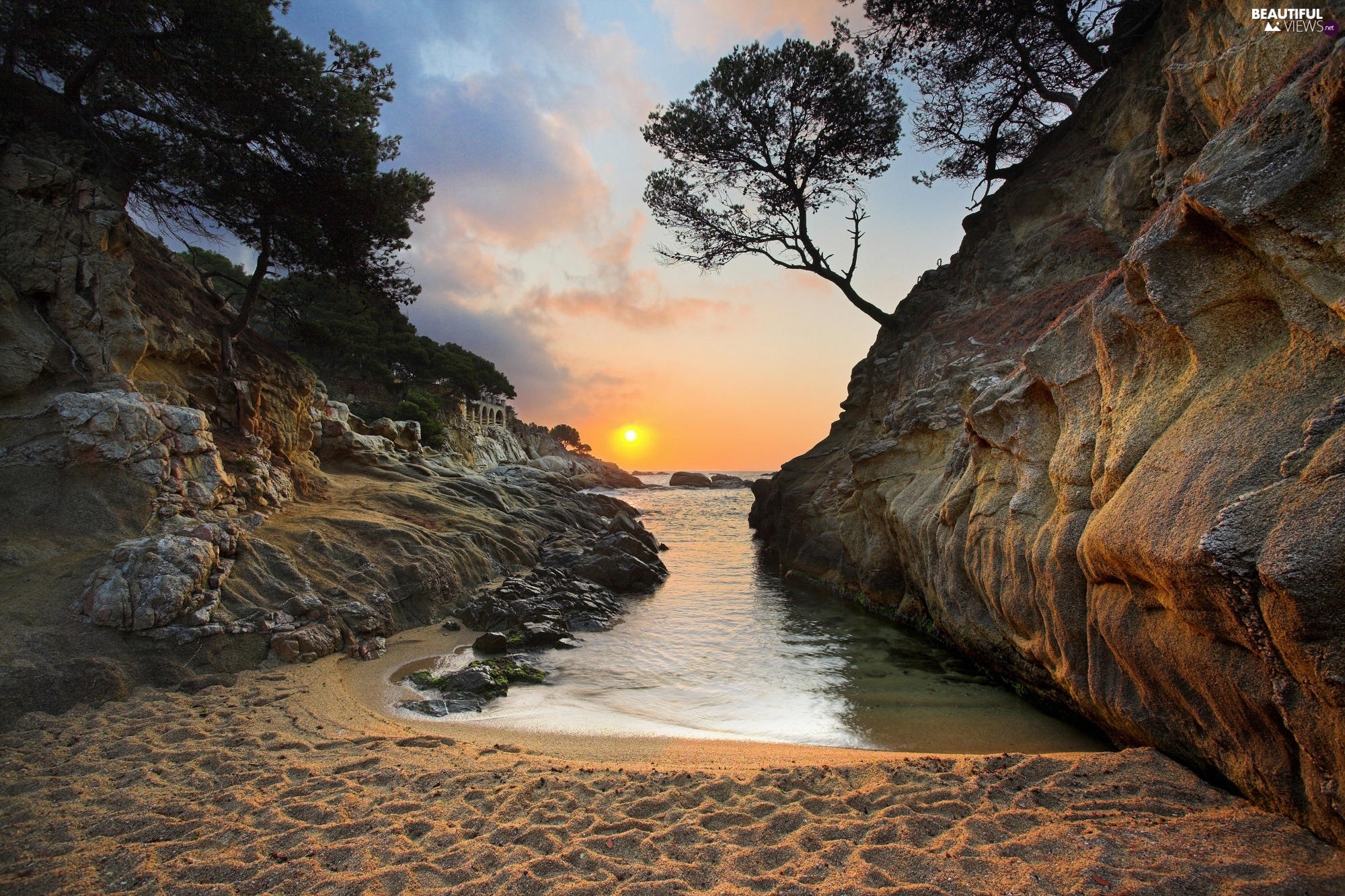 west-costa-spain-sun-beaches-brava.jpg