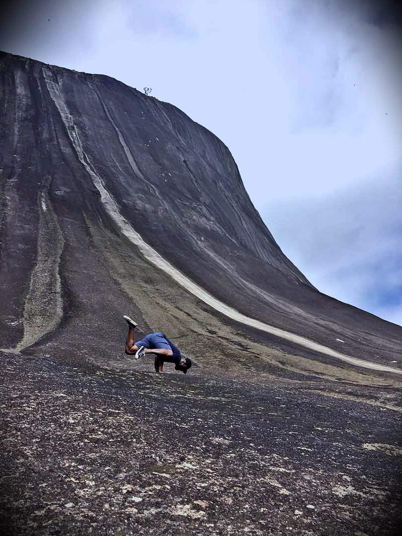 Zuma_Rock,_Niger_State._Nigeria.jpg